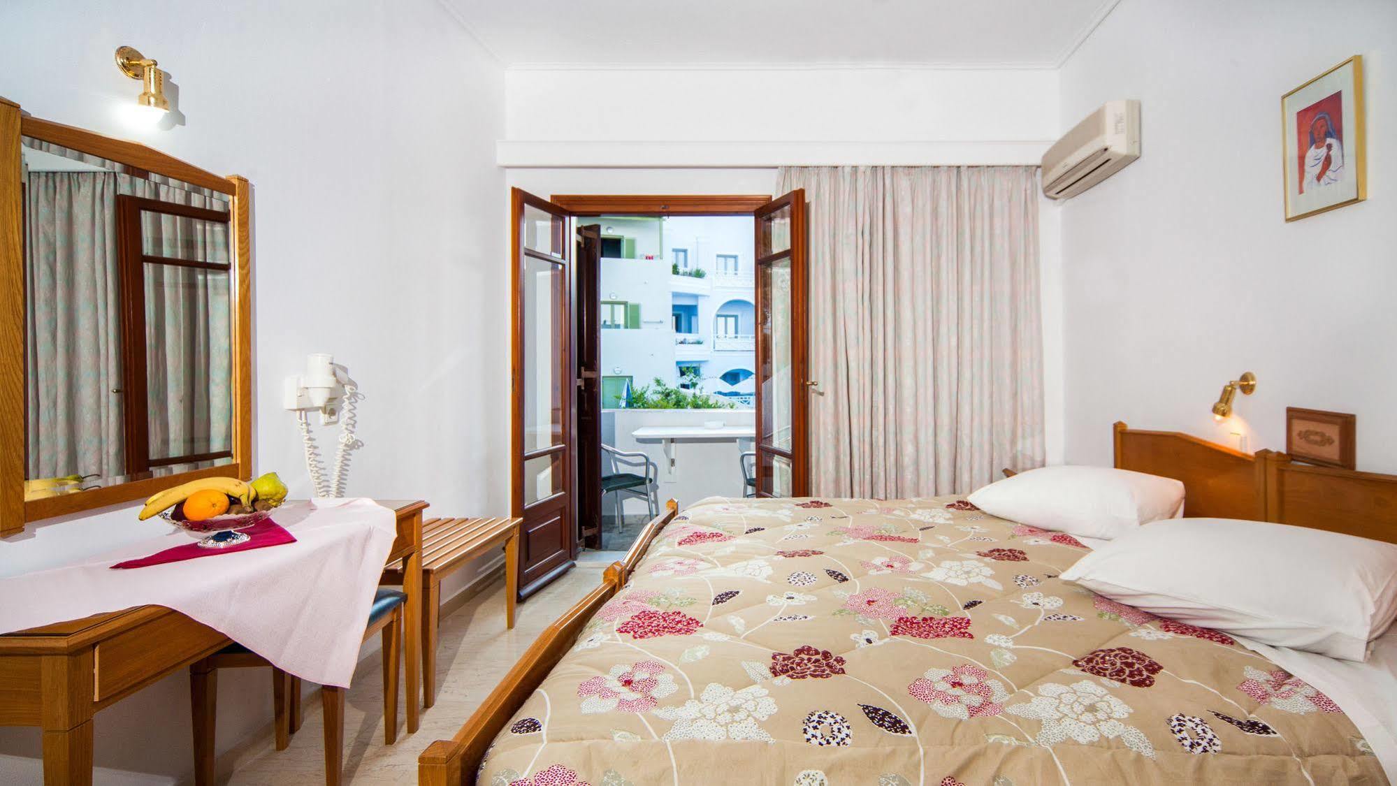 Irini'S Rooms Fteoura Kamári Exterior foto