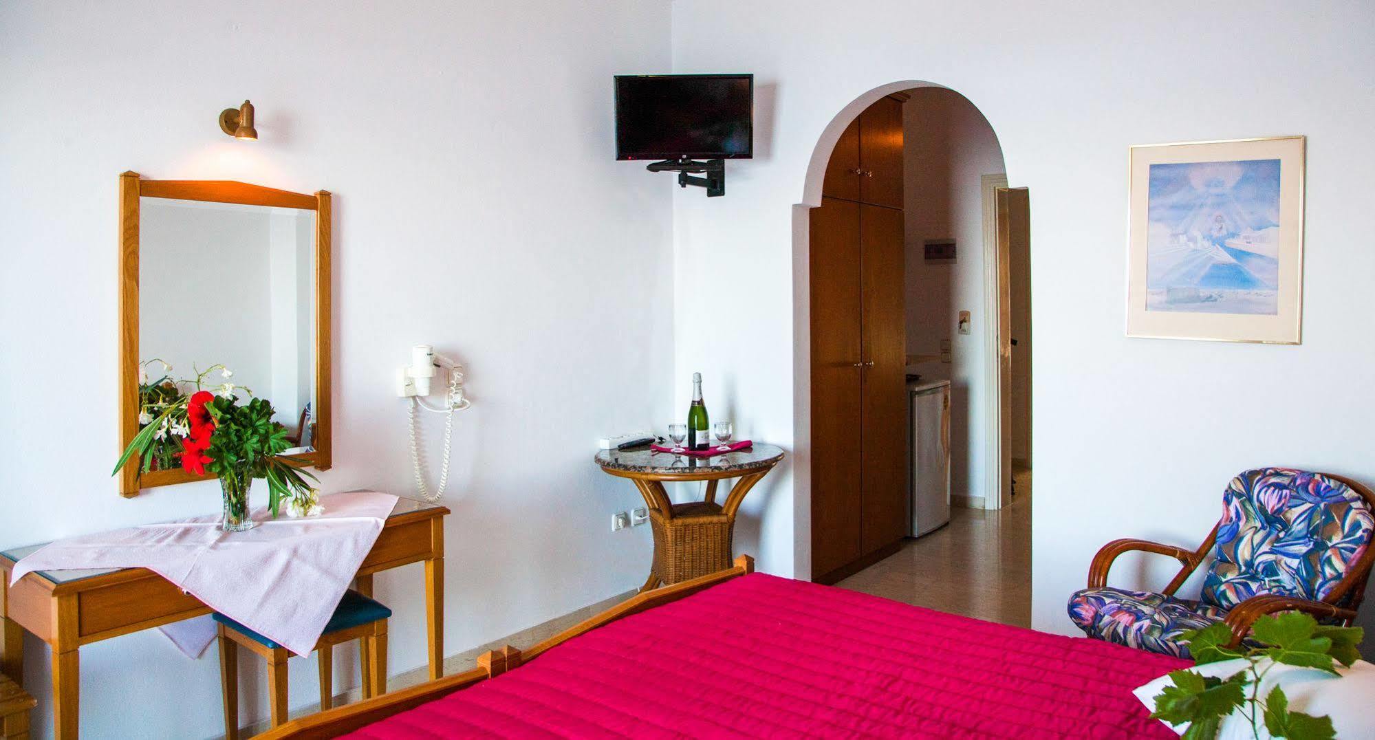 Irini'S Rooms Fteoura Kamári Exterior foto